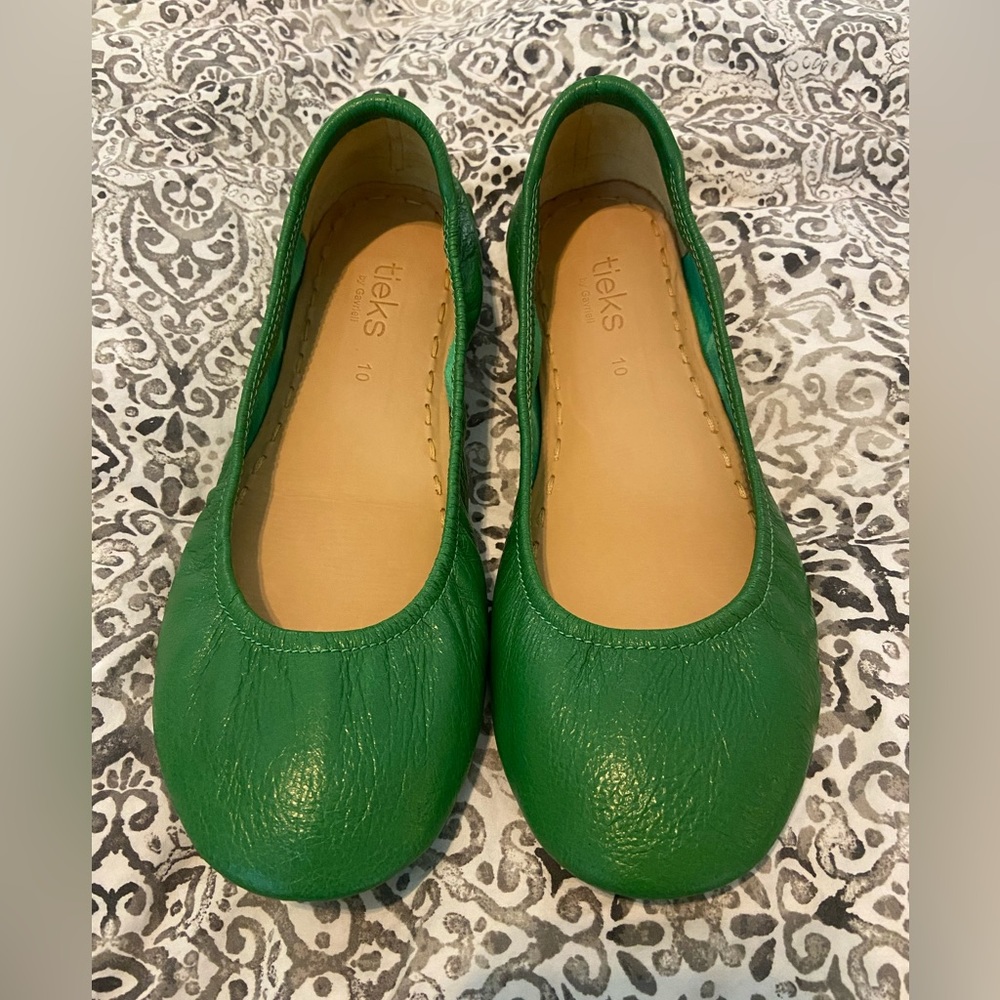 BNWOB Tieks Clover Green
